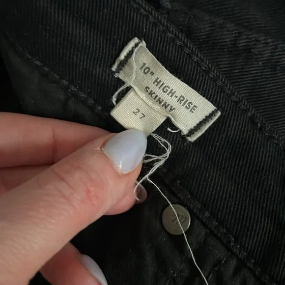 Madewell 10” High Rise Skinny Jeans in Lunar Wash - Picture 4 of 6